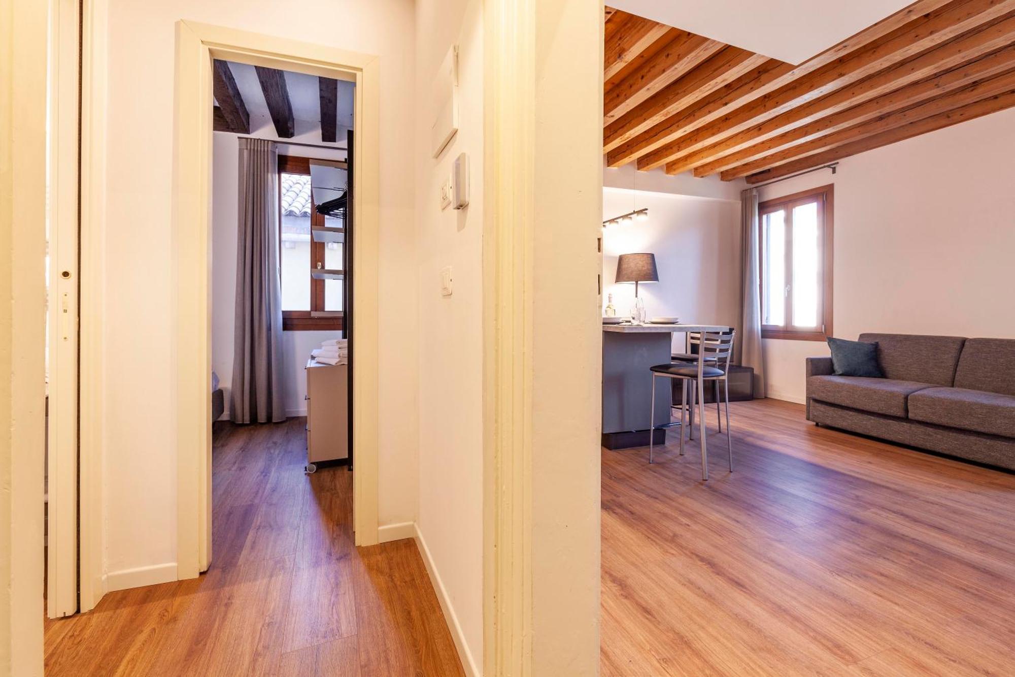 San Lorenzo Apartments 5054 Венеция Экстерьер фото