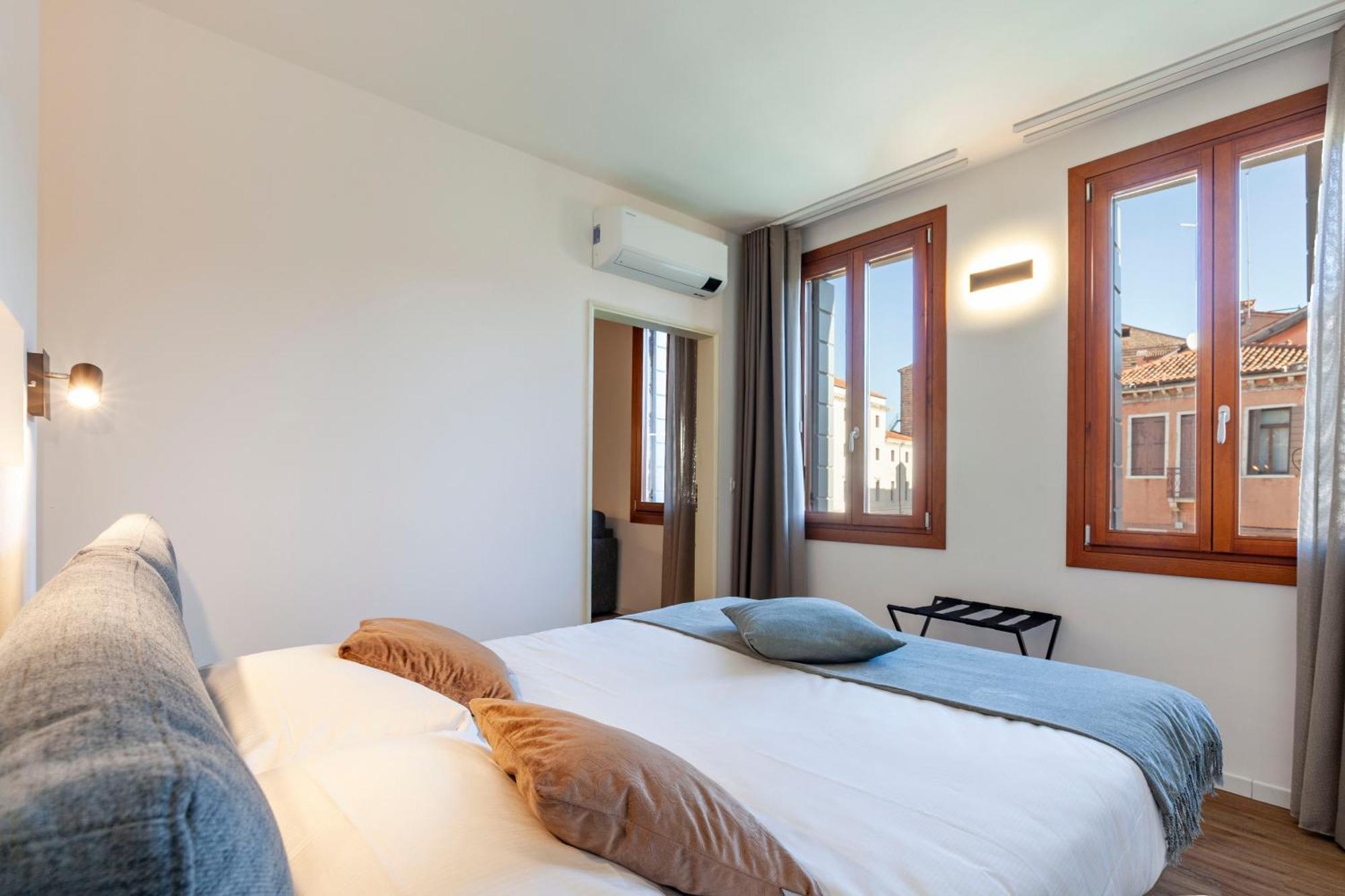 San Lorenzo Apartments 5054 Венеция Экстерьер фото