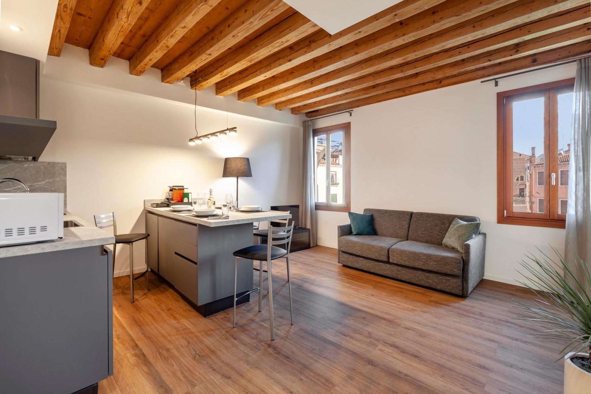 San Lorenzo Apartments 5054 Венеция Экстерьер фото