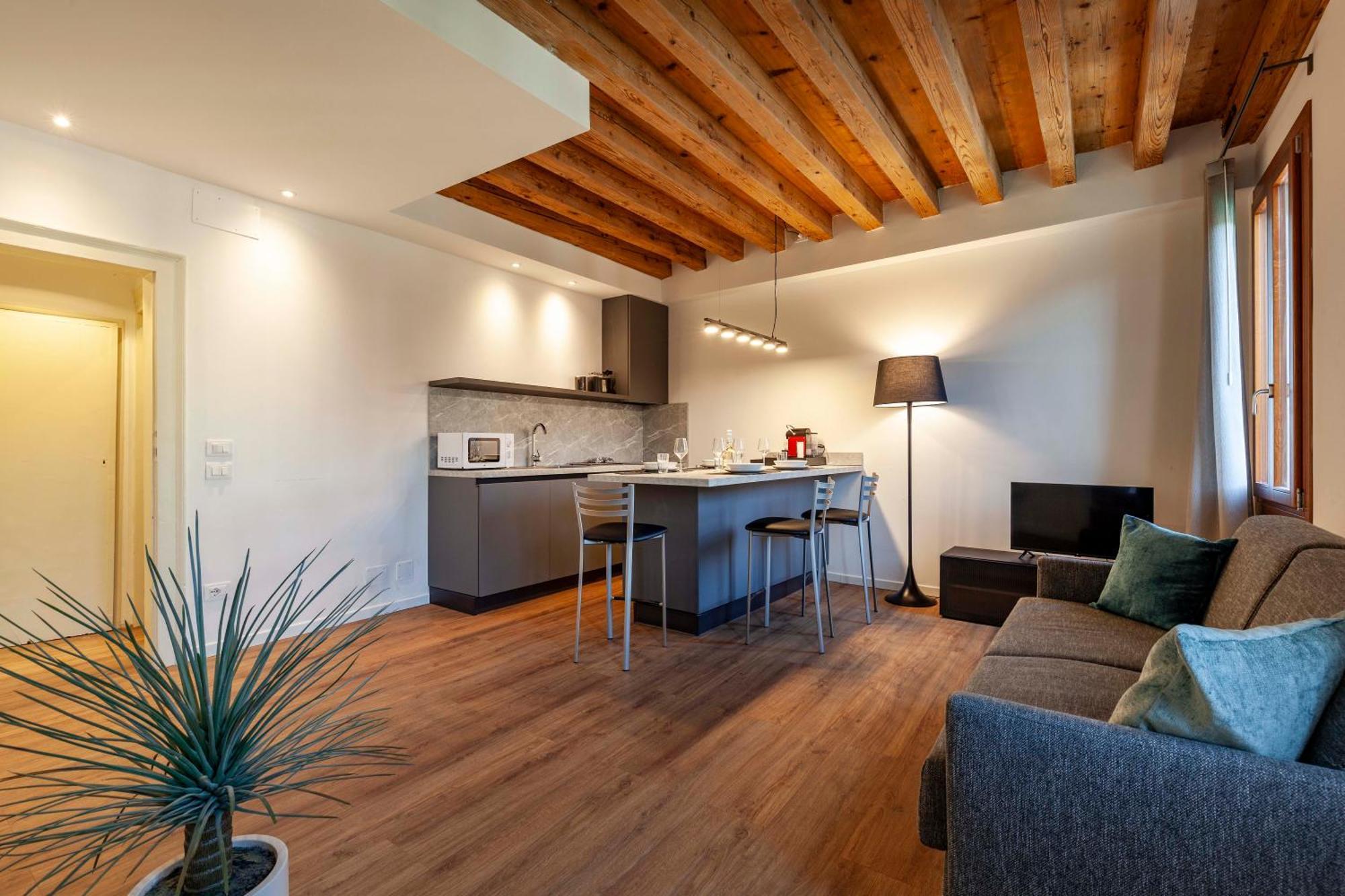San Lorenzo Apartments 5054 Венеция Экстерьер фото