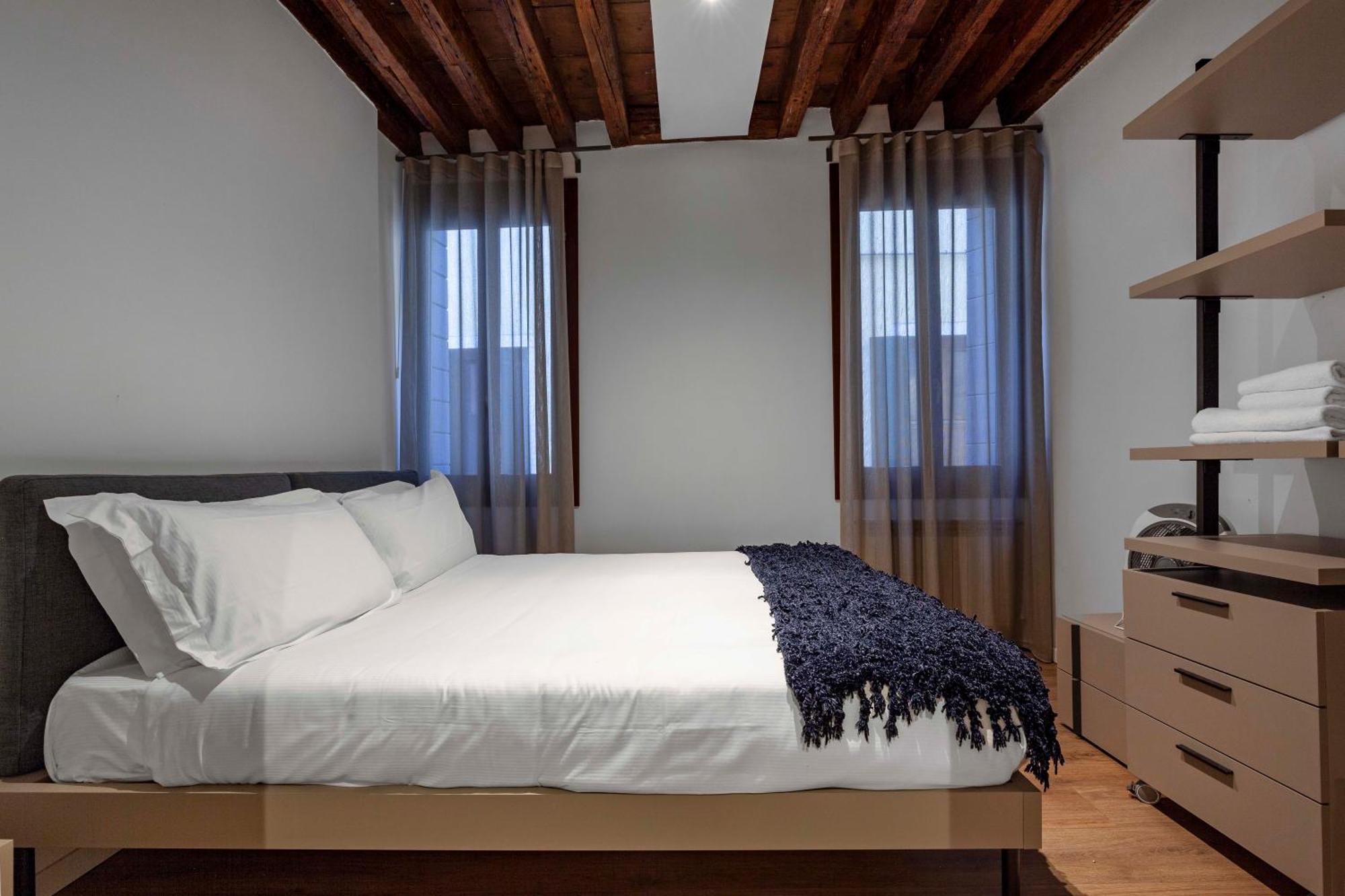 San Lorenzo Apartments 5054 Венеция Экстерьер фото