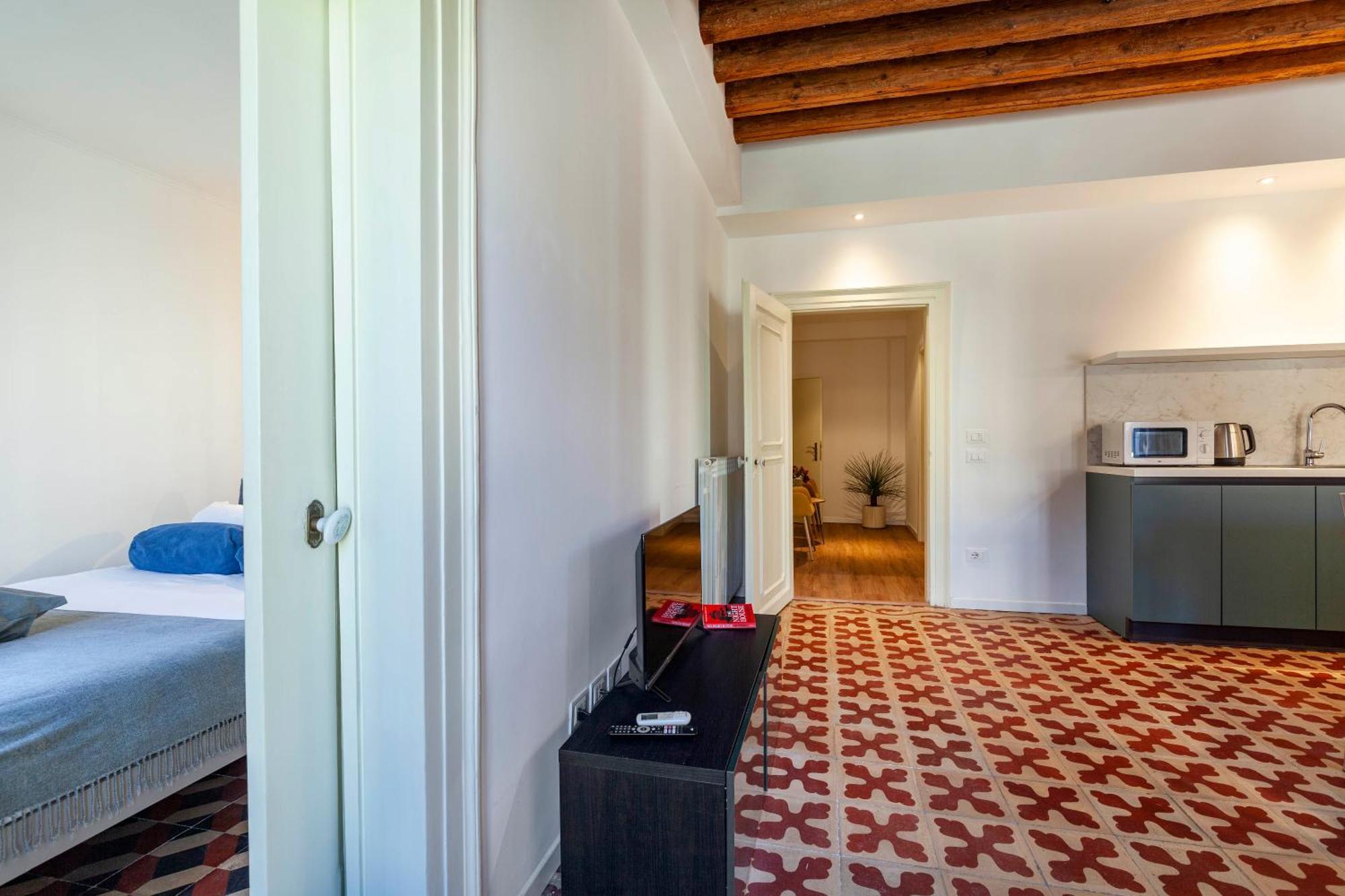San Lorenzo Apartments 5054 Венеция Экстерьер фото